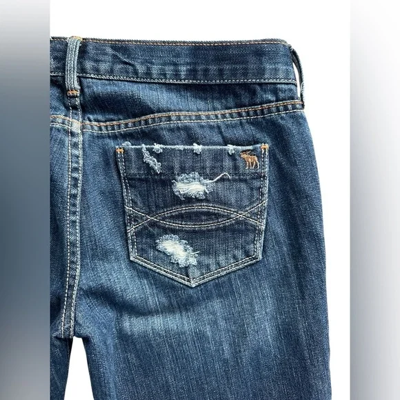Abercrombie & Fitch Distressed Low-Rise Straight Leg Jeans – Size 30x32 - Picture 10 of 16